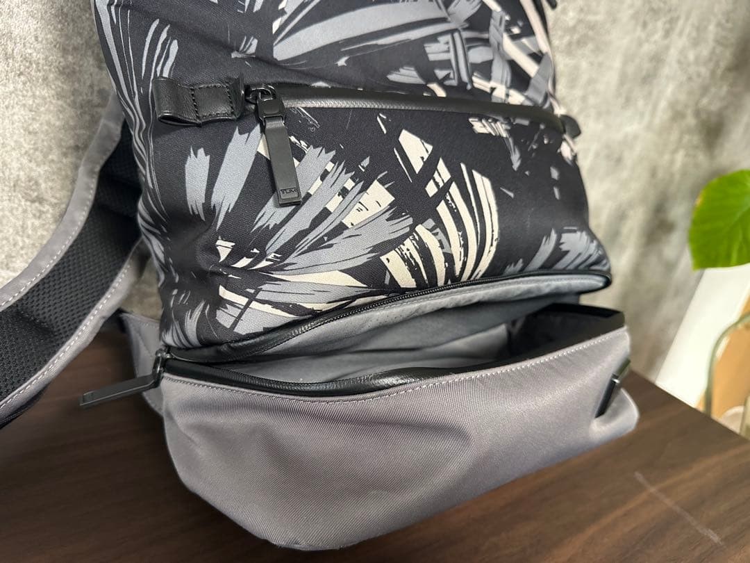 Grey/Black Abstract Pattern Backpack - image 11