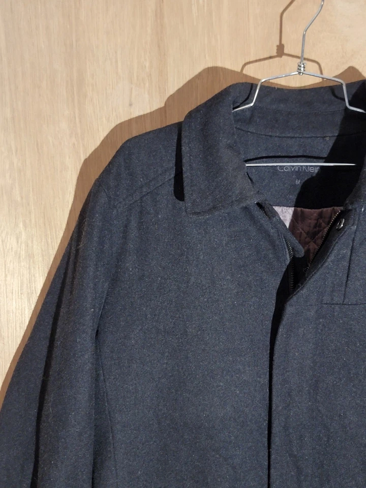 Jaqueta masculina Calvin Klein preta mistura de lã média zíper completo botão frontal - Imagem 2 de 4