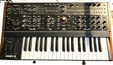 Sequential Pro 3 SE 37-Key Hybrid Keyboard Synth, USB/MIDI DIN, Wheels, Display