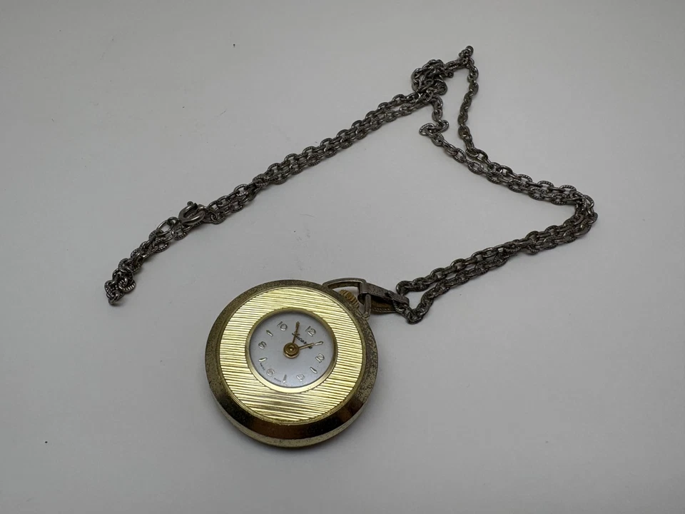 Relógio Pingente Suíço Vintage Estado Perfeito - Lucerna Vento Manual - Corrida - Imagem 4 de 4