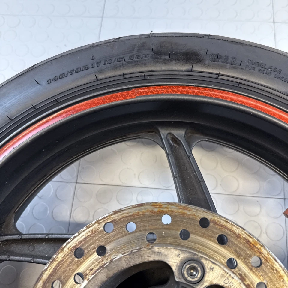 Llanta trasera Honda Cbr300r 2015 rueda trasera disco recto cubo de freno piñón OEM BUENO Foto 4 de 4