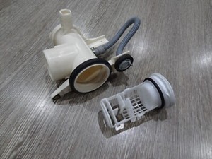 AEG WASCHMASCHINEN-ABLAUFPUMPENGEHÄUSE & FILTER - AEG L61470BI