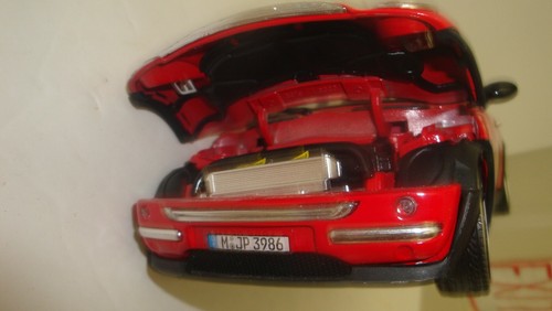 Burago Mini Cooper 1/18 Scale Made in Italy 2001 A Couple Minor Issues, SUPER!!! - Picture 7 of 10