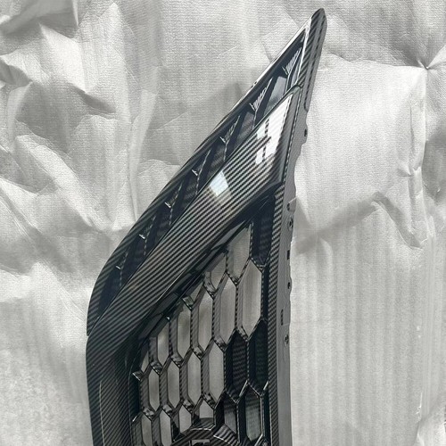 PATRÓN DE FIBRA DE CARBONO NEGRO PARA PARRILLA DELANTERA NISSAN SENTRA 2016-2019 - Imagen 3 de 4