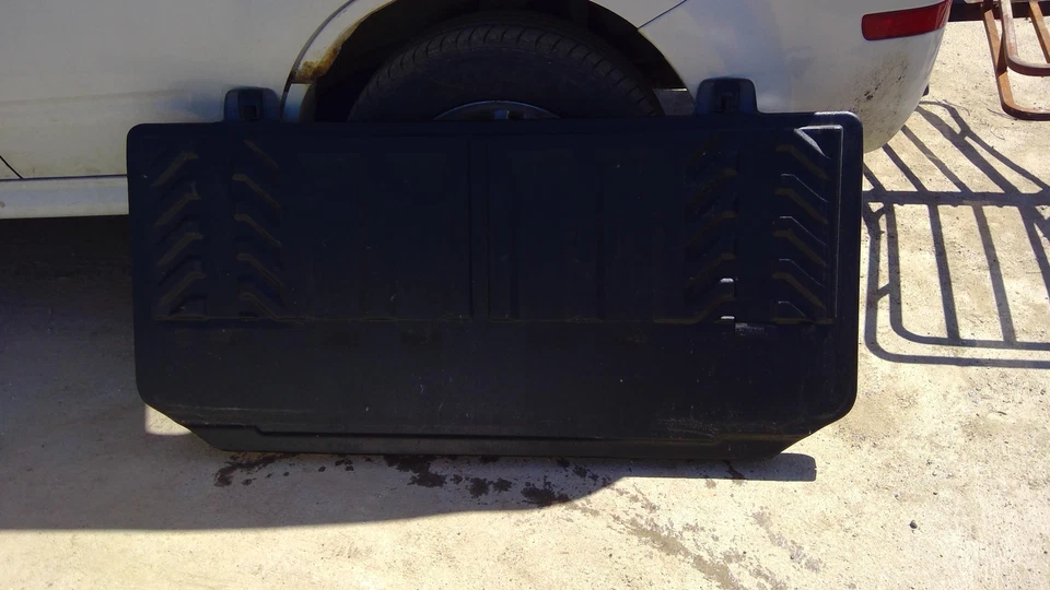 CADILLAC ESCALADE EXT 02 03 04 05 06 MIDGATE *SOLO RECOGIDA* Foto 2 de 2