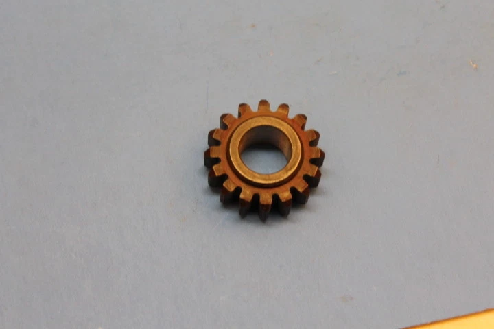 NOS YAMAHA AT1 AT2 CT1 HT1 MX125 SEGUNDO PIÑÓN ENGRANAJE 16T PIEZA # 315-17121-00-00 Foto 3 de 4