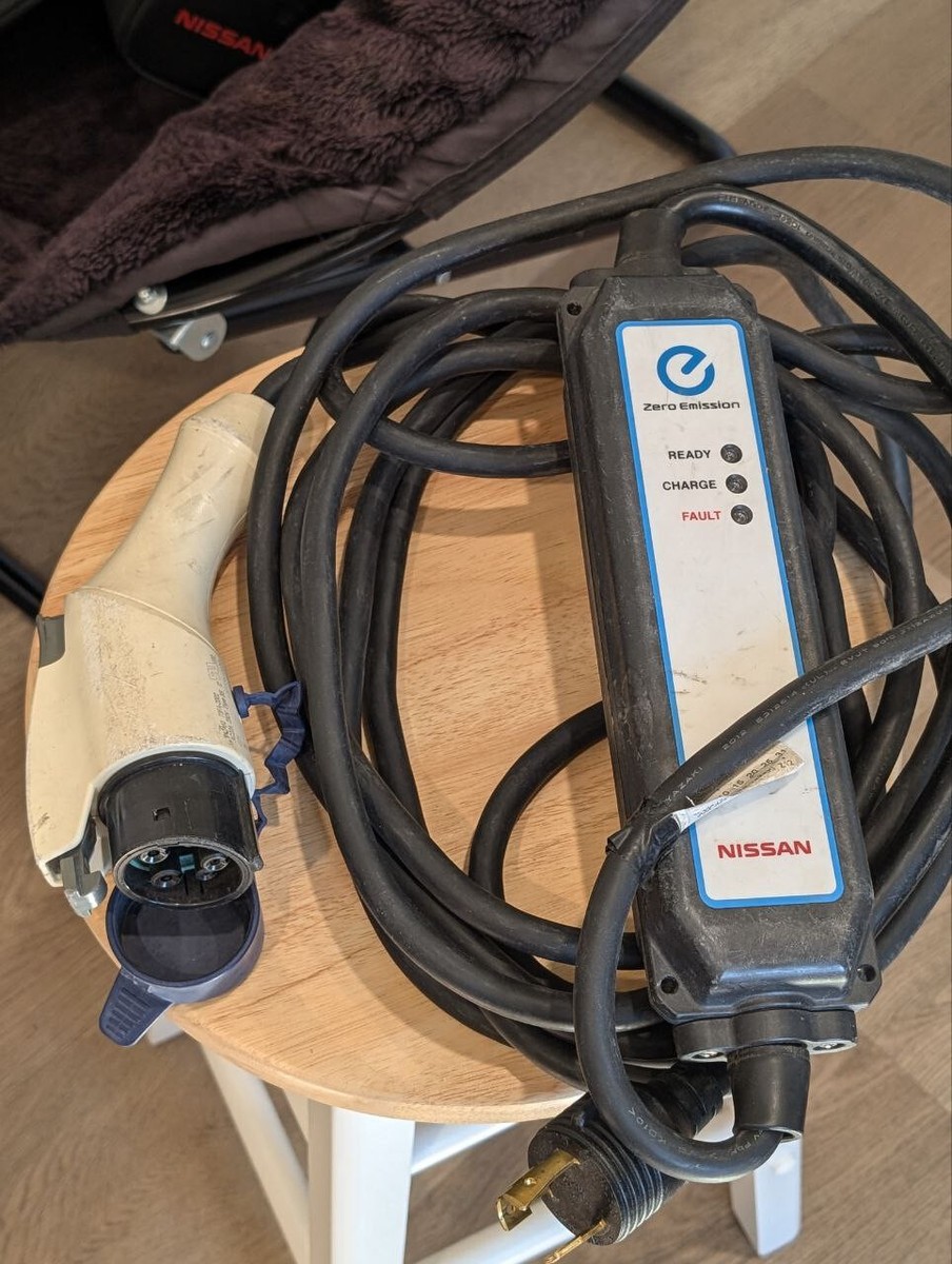 Nissan Leaf 充電器 Zero Emission Nissan Leaf EV Charger CE-JN27N0AD 296900 3xbe Zero Emission