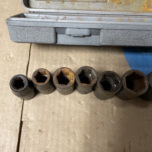 10 Pc VTG Chrome Vanadium 1/2” Shallow 6pt Auto Sockets Black Case - A27 - Picture 5 of 8