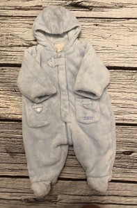 blue pram suit