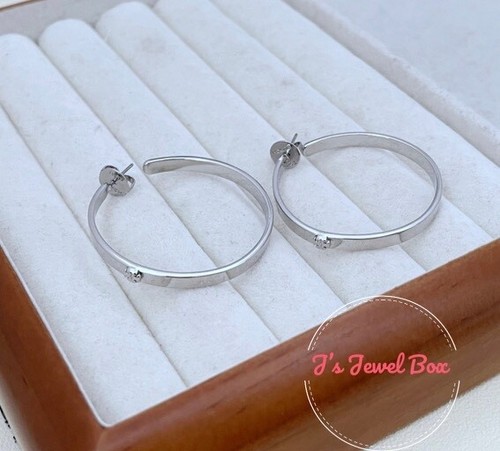 Tory Kira Hoop Double T Logo Earrings - Picture 5 of 10