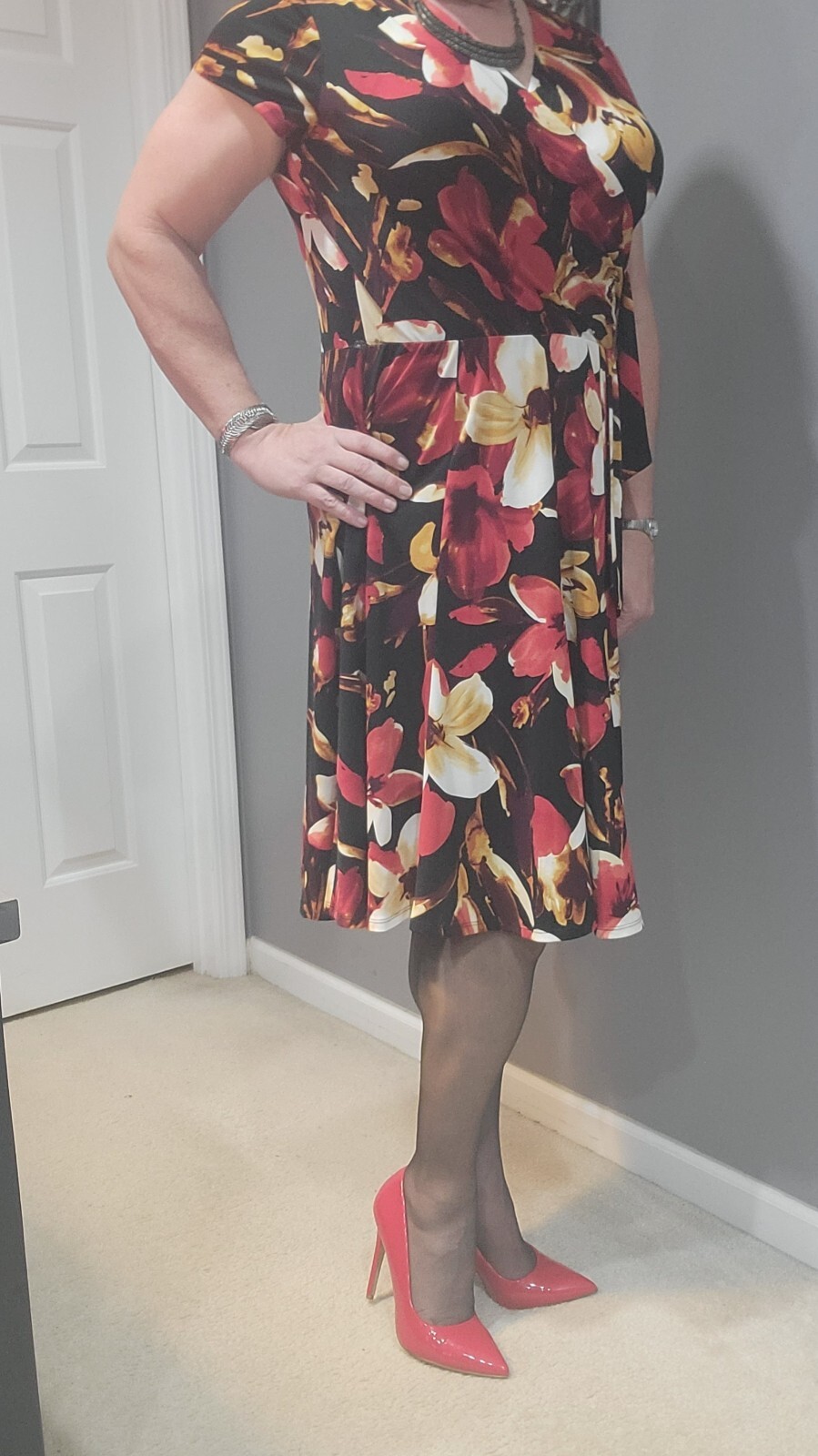 Picture 1 of 6