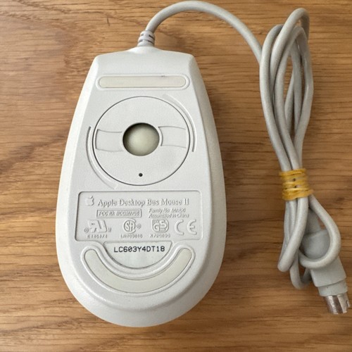 Apple Desktop Bus Mouse II M2706 - Bild 3 von 3