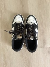 Nike Teens Black White Low Top Lace-Up Athlet...