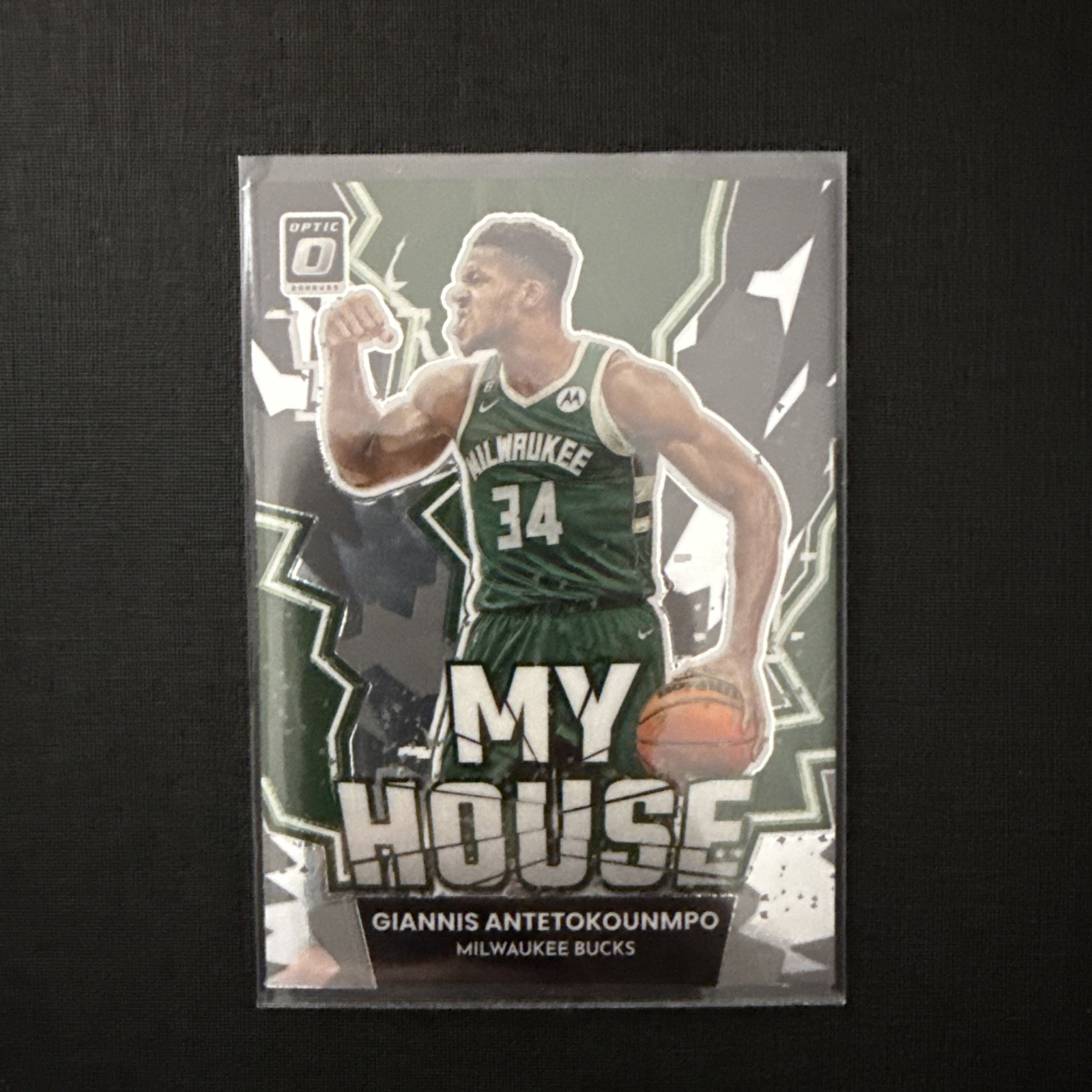 2022-23 Donruss Optic #6 Giannis Antetokounmpo My House