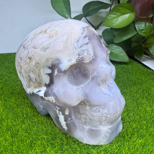 2.2LB Natural agate skull hand carved Quartz Crystal Reiki Healing - Picture 8 of 9