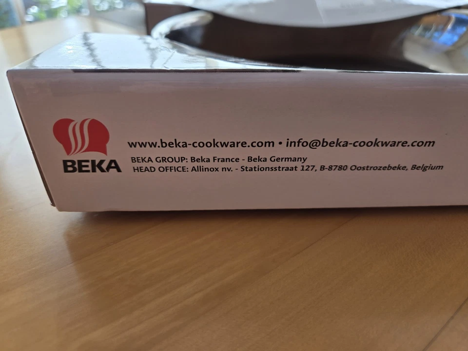 NEW BEKA 9.5" TRI-LUX STAINLESS STEEL FRY PAN - Image 4 of 4