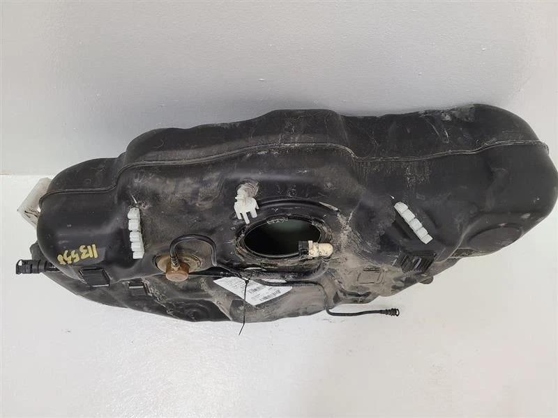 2016-2019 CHEVROLET CRUZE Fuel Tank 13 Gallon 39007284 16-19 Foto 2 de 4