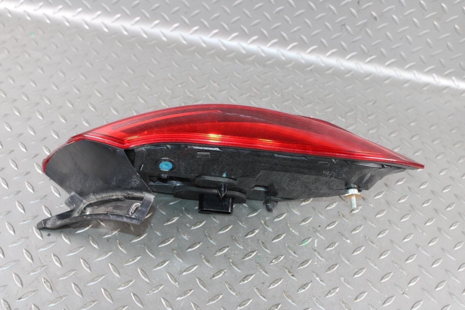 14-20 Ghibli Outer Quarter Driver Side Left LH Taillight Tail Light Lamp Lens OE