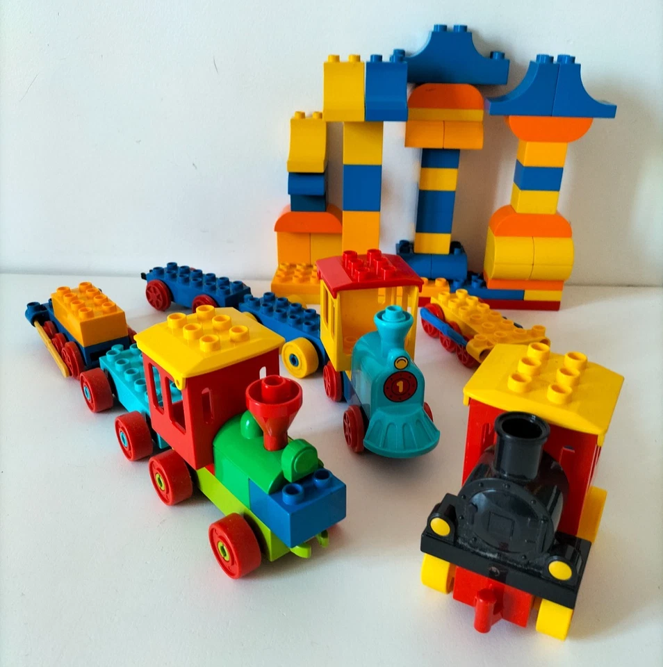 Lot 900g LEGO DUPLO train wagons - Photo 1/4