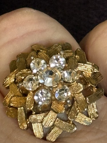 RARO anello cocktail vintage CORO tono oro strass FIRMATO regolabile - Foto 5 di 7