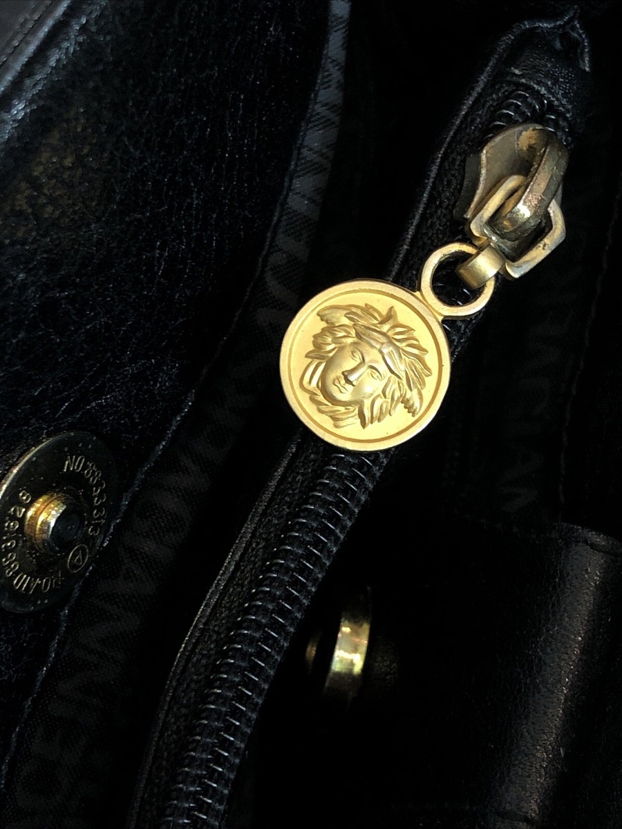Gianni Versace Shoulder Bag Vintage 90s | eBay Gianni Versace Shoulder Bag Vintage 90s | eBay