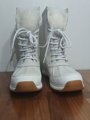 UGG Adirondack III Tipped Boot Womens Sz US 7.5 EU 38.5 White Leather Faux Fur
