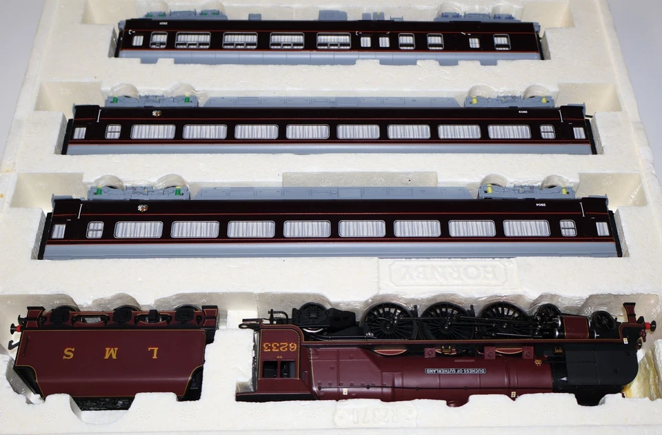 HORNBY R2370 “The Royal Train” | 00 Scale | Great British Train Pack | Box - Image 4 of 4
