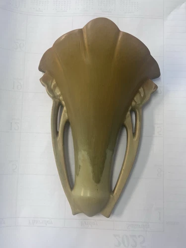 Roseville Carnelian I Green 1926 Arts And Crafts Pottery Wall Pocket