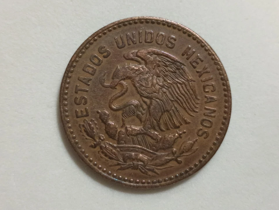 Moneda mexicana de bronce vintage 1956 de 50 centavos de México con hermosos detalles Foto 3 de 4