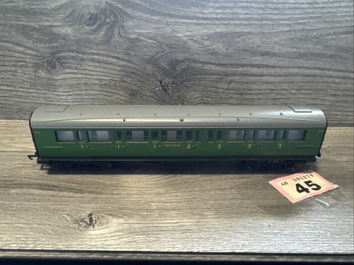Hornby SR Southern Green 1st/3rd Class Composite Coach - No.5512 - R4009D | Zustand: Used