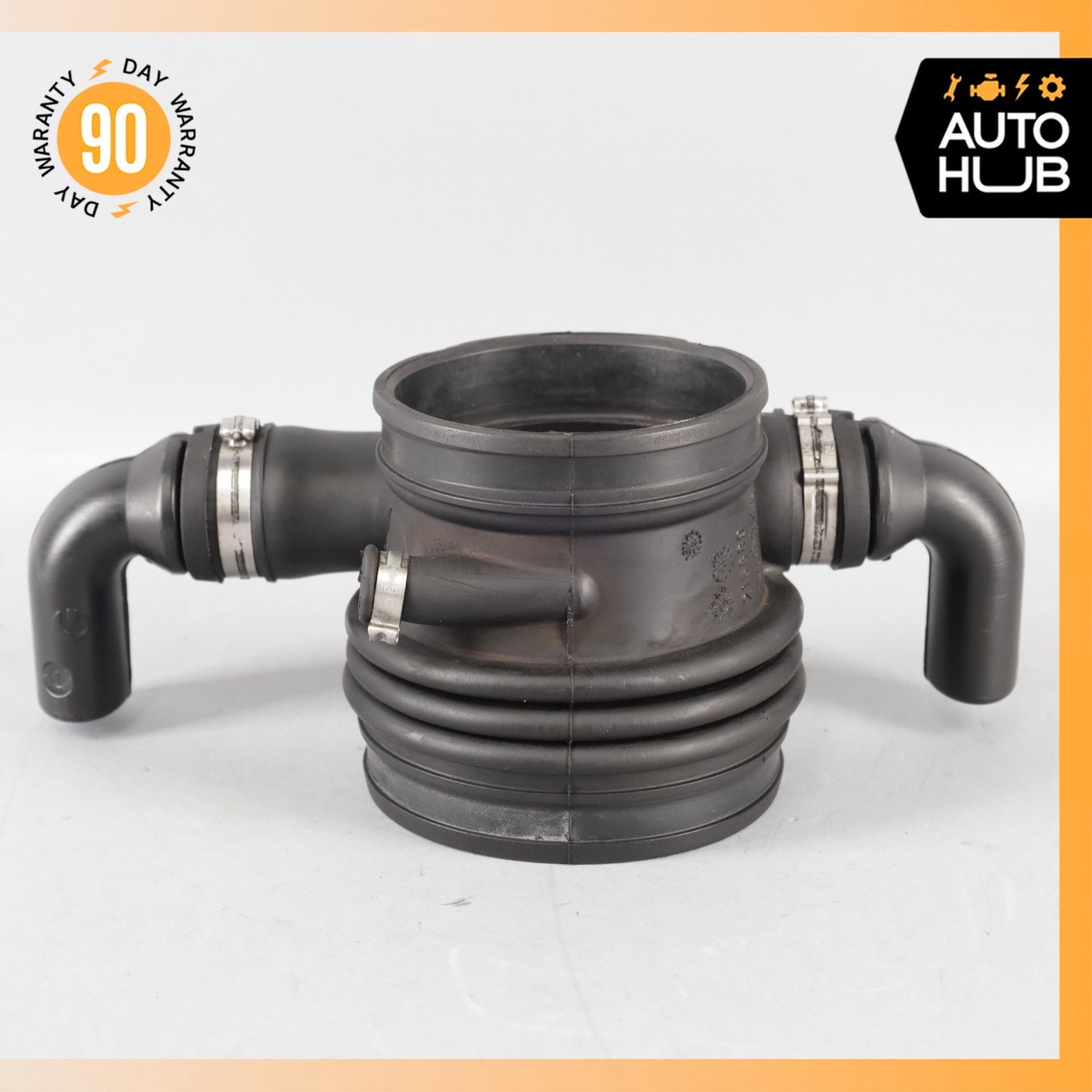 04-19 Maserati GranTurismo Quattroporte F136 Air Intake Duct Hose 215889 OEM