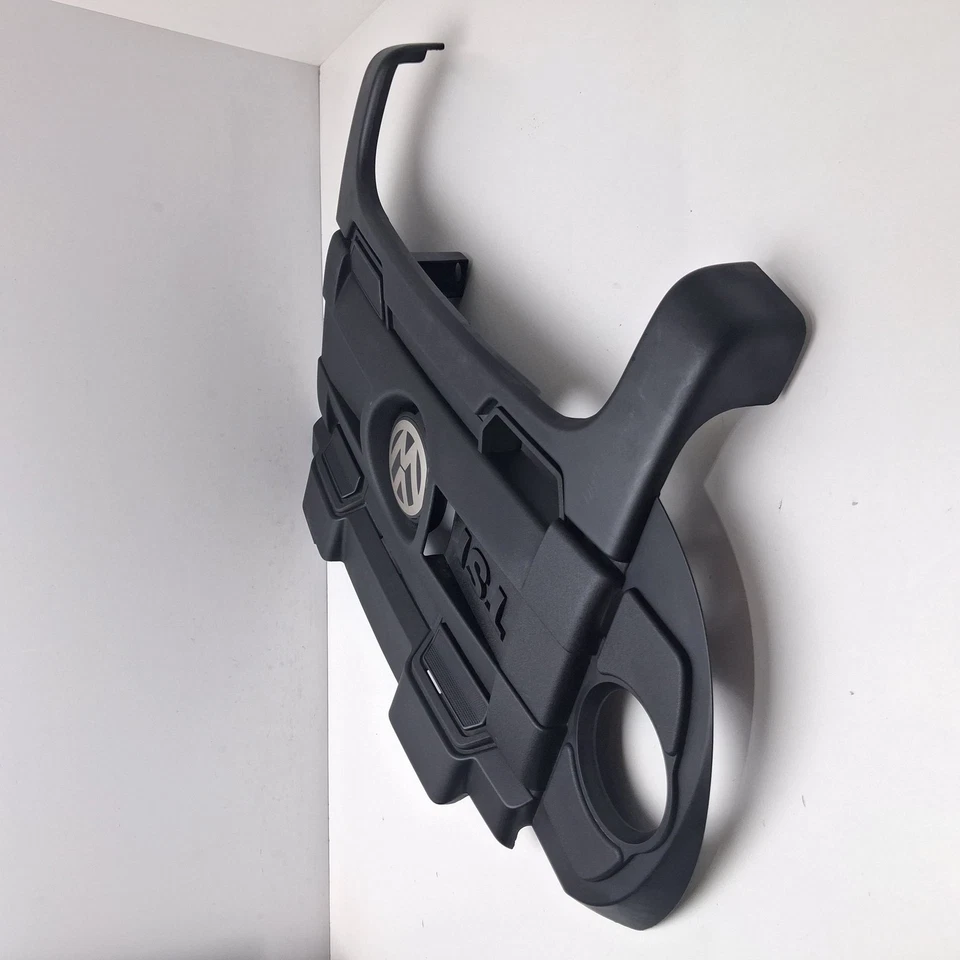 2010 Seat Ibiza Intake Manifold Cover 03C103925BR - Image 3 of 4