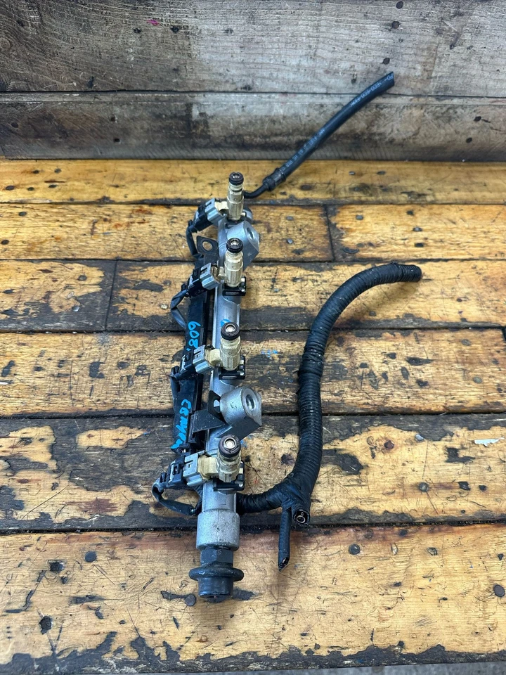 2005 - 2009 HYUNDAI TUCSON 燃油铁路带连接器 2.0L — 第 2/4 张图片