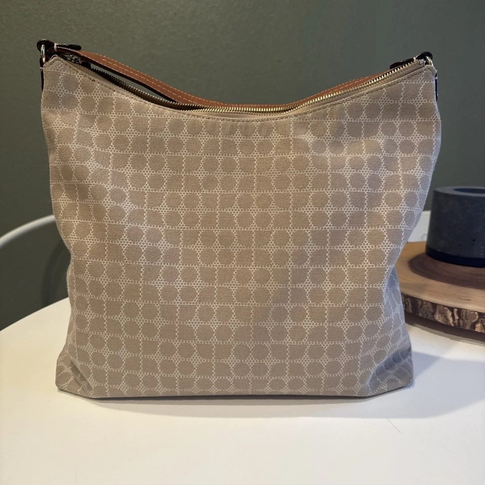 Cartera Kate Spade New York de colección rara con rayas rosas y rojas Foto 3 de 4