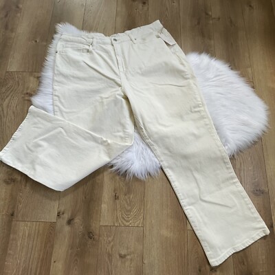 NWT a new day White Bootcut High Rise Straight Hip  Jeans Woman s Sz 18R