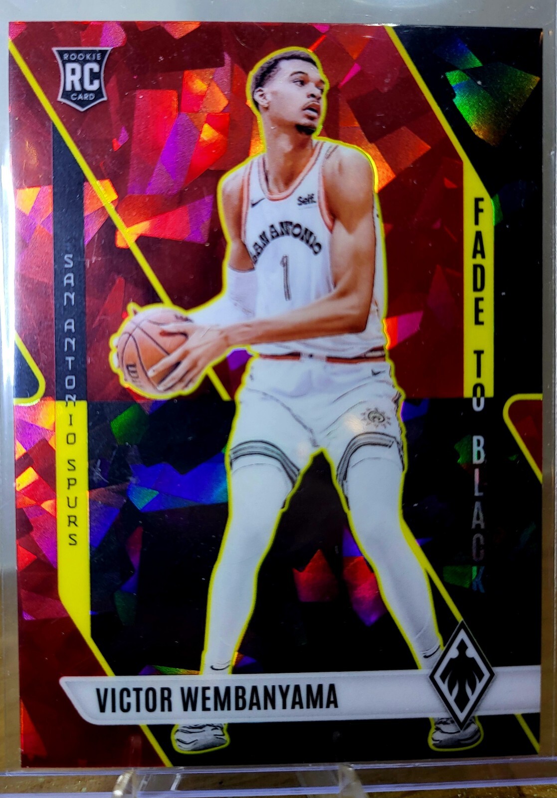2023-24 Phoenix Victor Wembanyama Fade to Black Red Ice Rookie RC #11 SSP Spurs