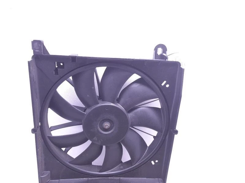 Conjunto ventilador motor radiador 00-05 Cadillac Deville 12494766 Foto 2 de 4