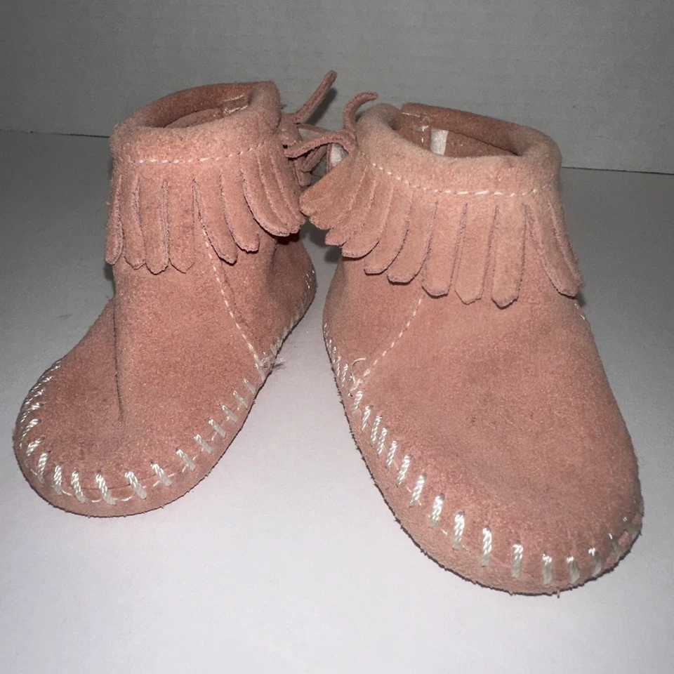 Minnetonka размер 2 ребенка ясельного возраста розовый мокасины кожи бахрома тапочки - Изображение 4 из 4