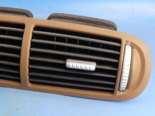 PORSCHE Cayenne 955 9PA Lueftungsduese Ausstroemer Armaturenbrett mitte beige - Picture 3 of 4