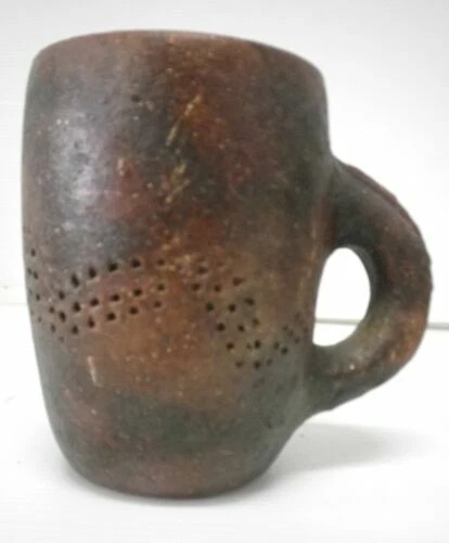 Verres à bière de collection en terre cuite