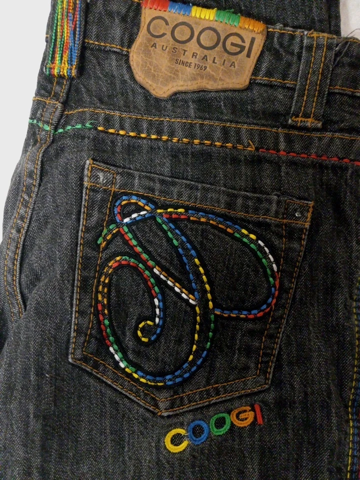 Jeans estilo angustiado vintage Coogi infantil juvenil tamanho 3/4 usado  - Imagem 2 de 4