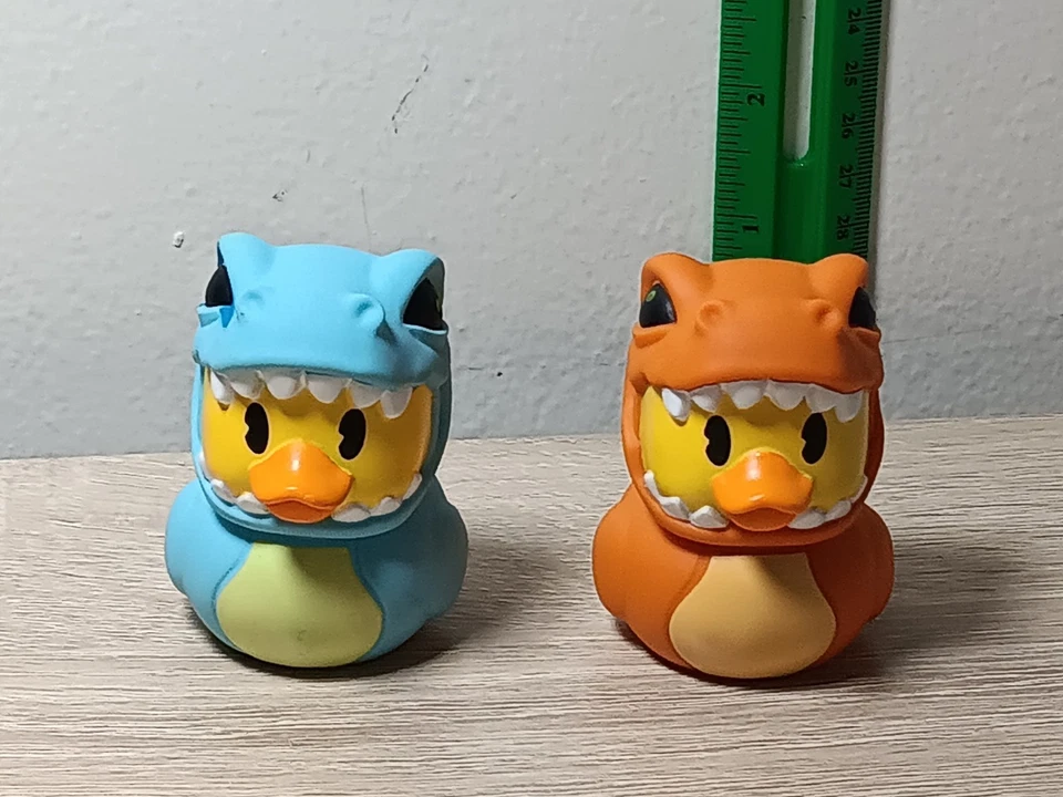 JURASSIC WORLD *FREE SHIP* 2.5" T-REX + BLUE VELOCIRAPTOR Rubber Duck Jurassic Park World