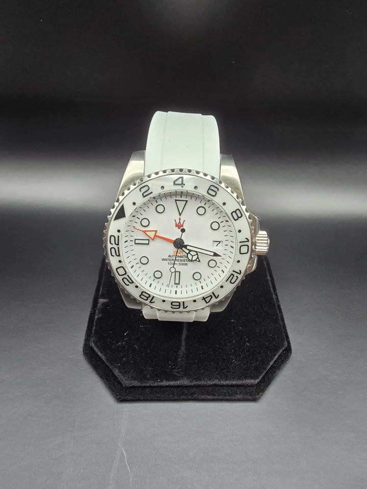 Reloj analógico para hombre The World Traveller GMT Foto 3 de 4