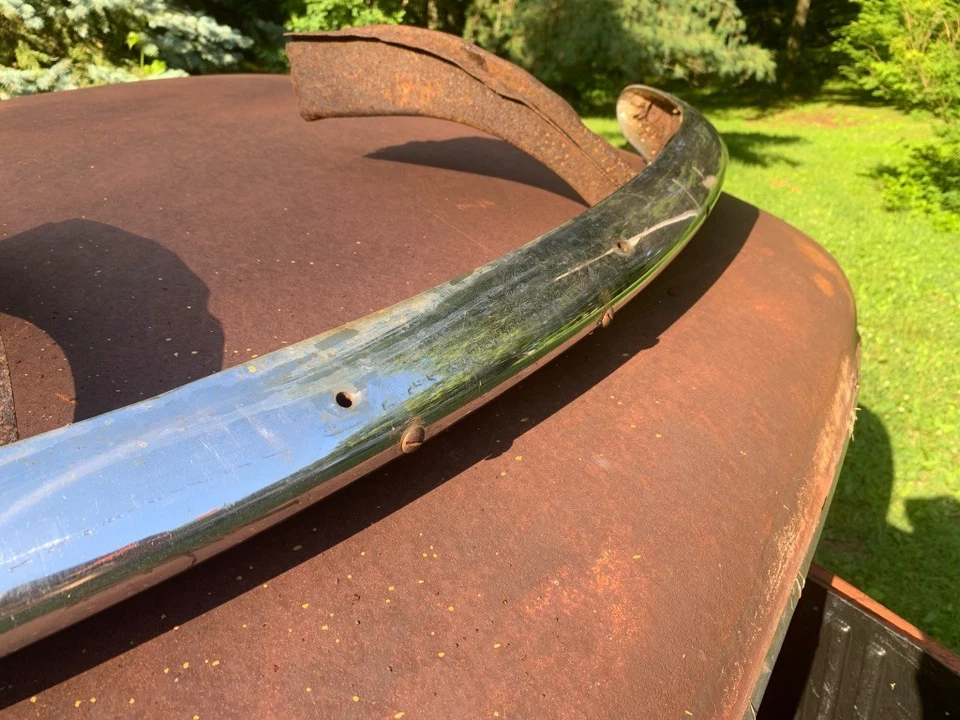 Parachoques delantero Daimler SP250 Dart Foto 3 de 4