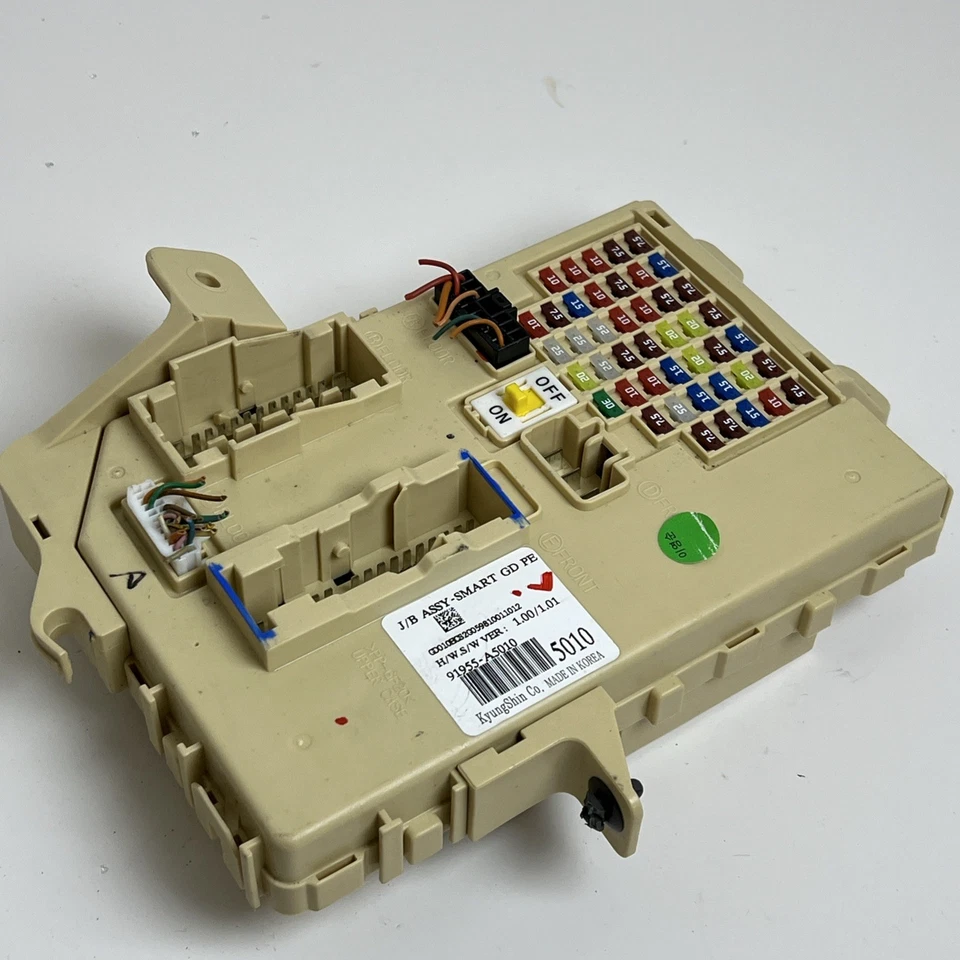 2016 HYUNDAI ELANTRA INTERIOR CABIN FUSE BOX JUNCTION MODULE 91955-A5010 OEM - Image 3 of 4