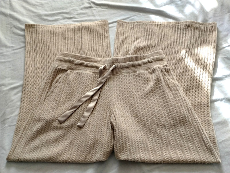 TORRID Oatmeal Cream WAFFLE Knit WIDE Leg LOUNGE/Pajama Pants Sz 0 (27.5 Inseam)