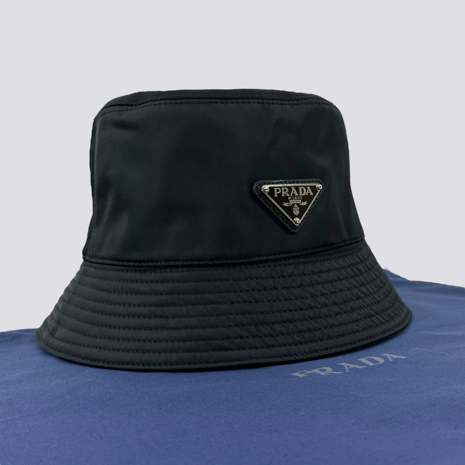 Prada Nylon Metal Triangle Center Logo Bucket Hat Head Black Size M
Opens in a new window or tab