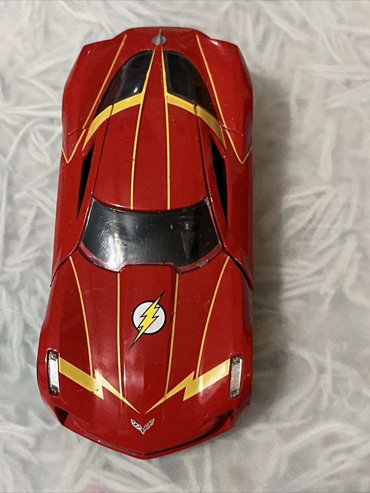 JADA "2009 CHEVY CORVETTE STINGRAY CONCEPT" DC The Flash 1/32 DIE-CAST. - Image 2 of 3