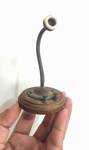 Art Deco Brass Clam Shell Desk 4.5" Lamp Wooden base Showpiece Collectible