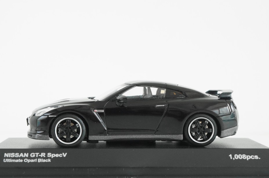 KYOSHO 1:43 NISSAN GT-R SpecV ULTIMATE OPARL BLACK 1008 pcs. | eBay